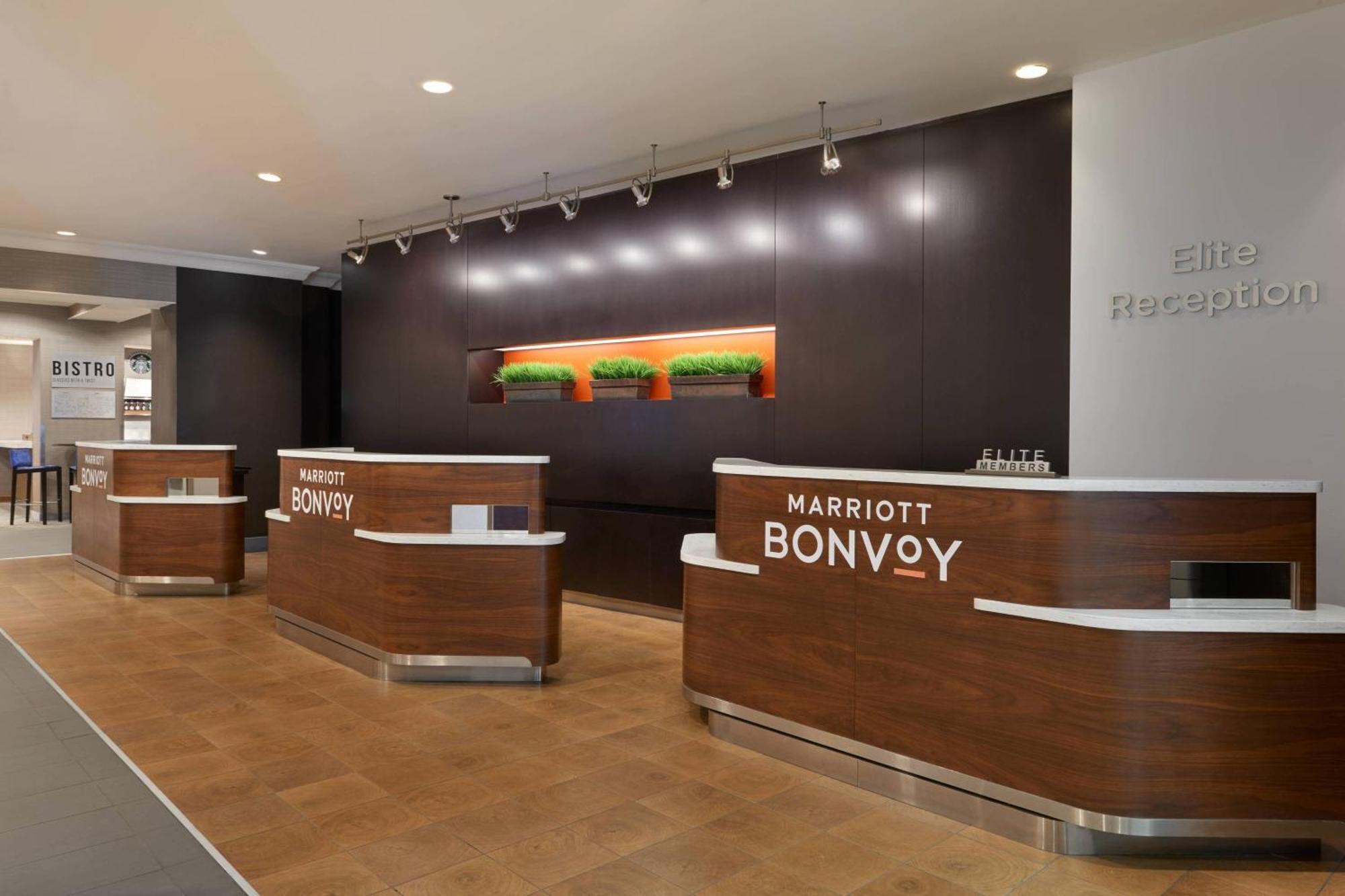Courtyard By Marriott Toronto Downtown Hotel Ngoại thất bức ảnh