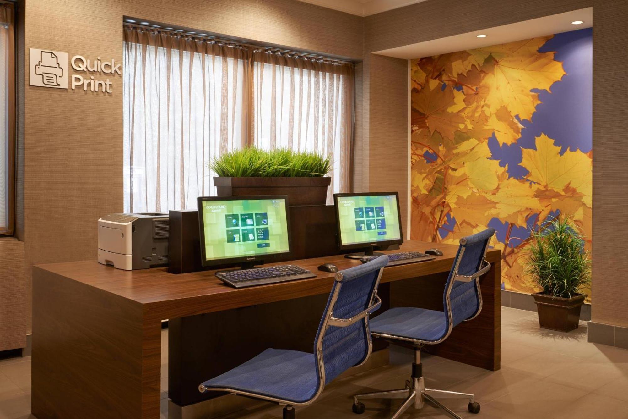 Courtyard By Marriott Toronto Downtown Hotel Ngoại thất bức ảnh