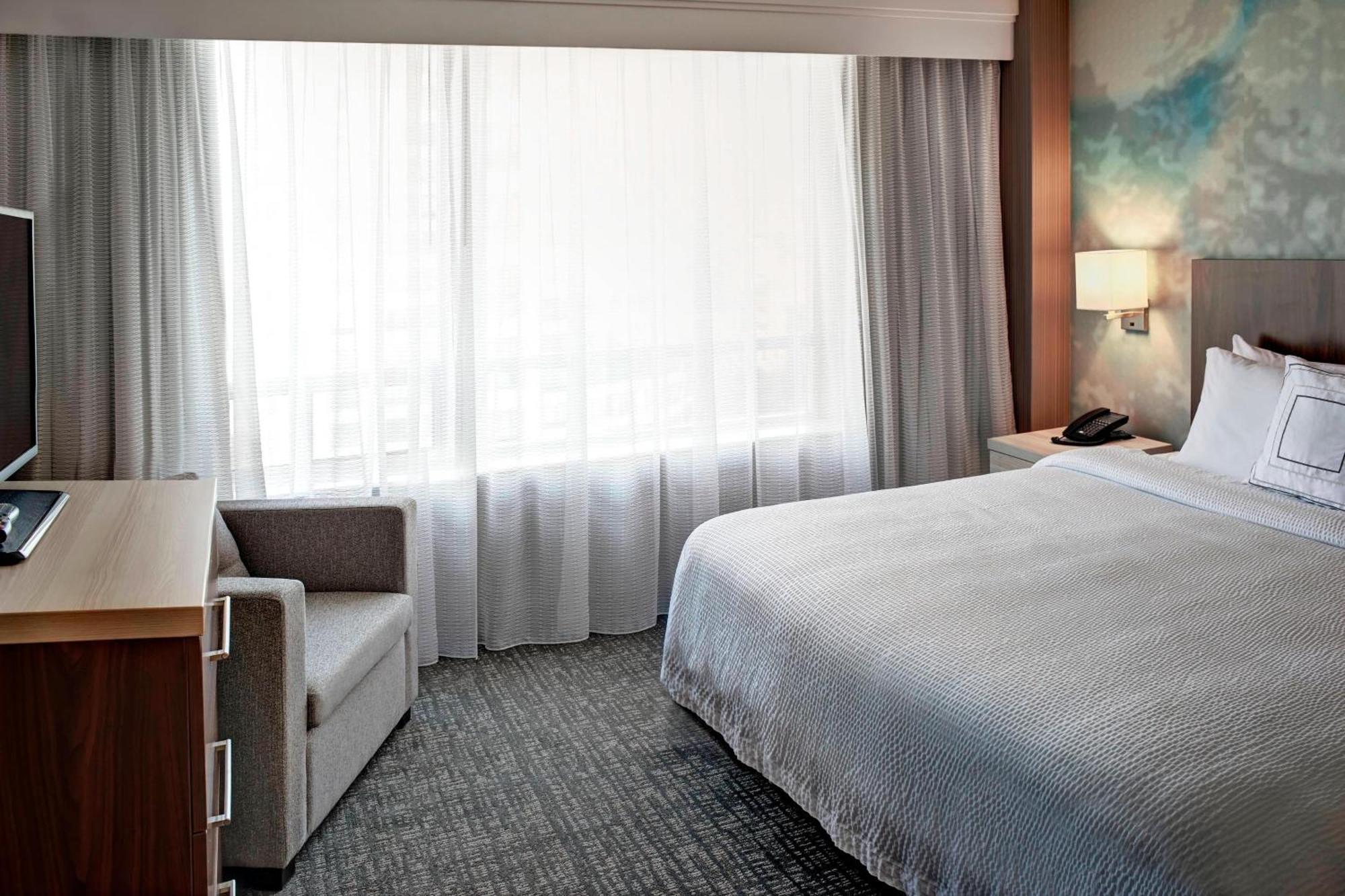 Courtyard By Marriott Toronto Downtown Hotel Ngoại thất bức ảnh