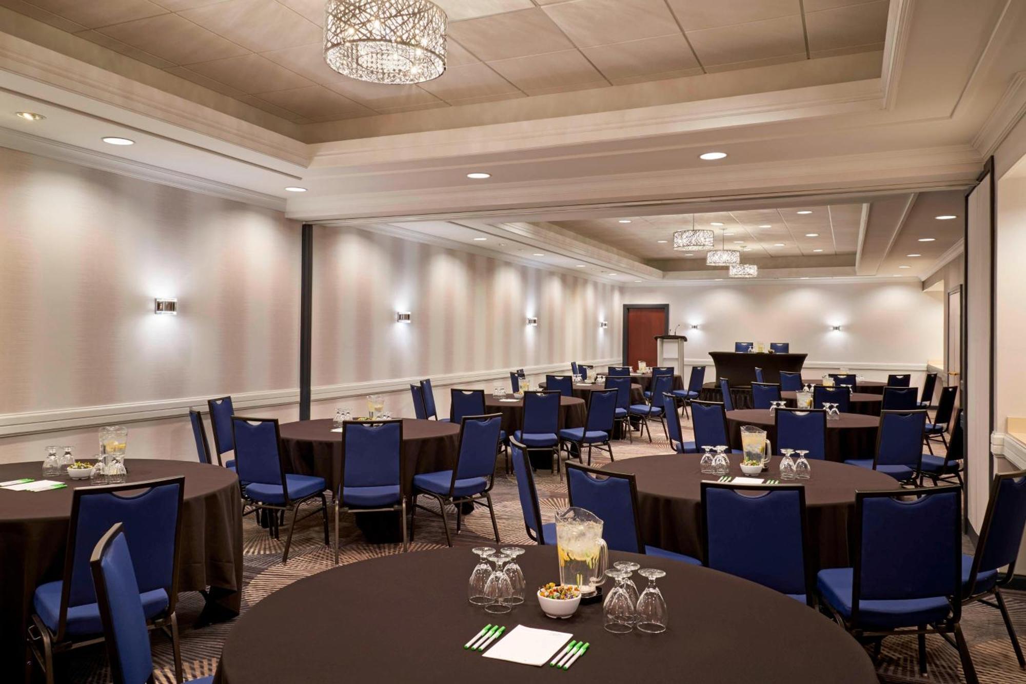 Courtyard By Marriott Toronto Downtown Hotel Ngoại thất bức ảnh