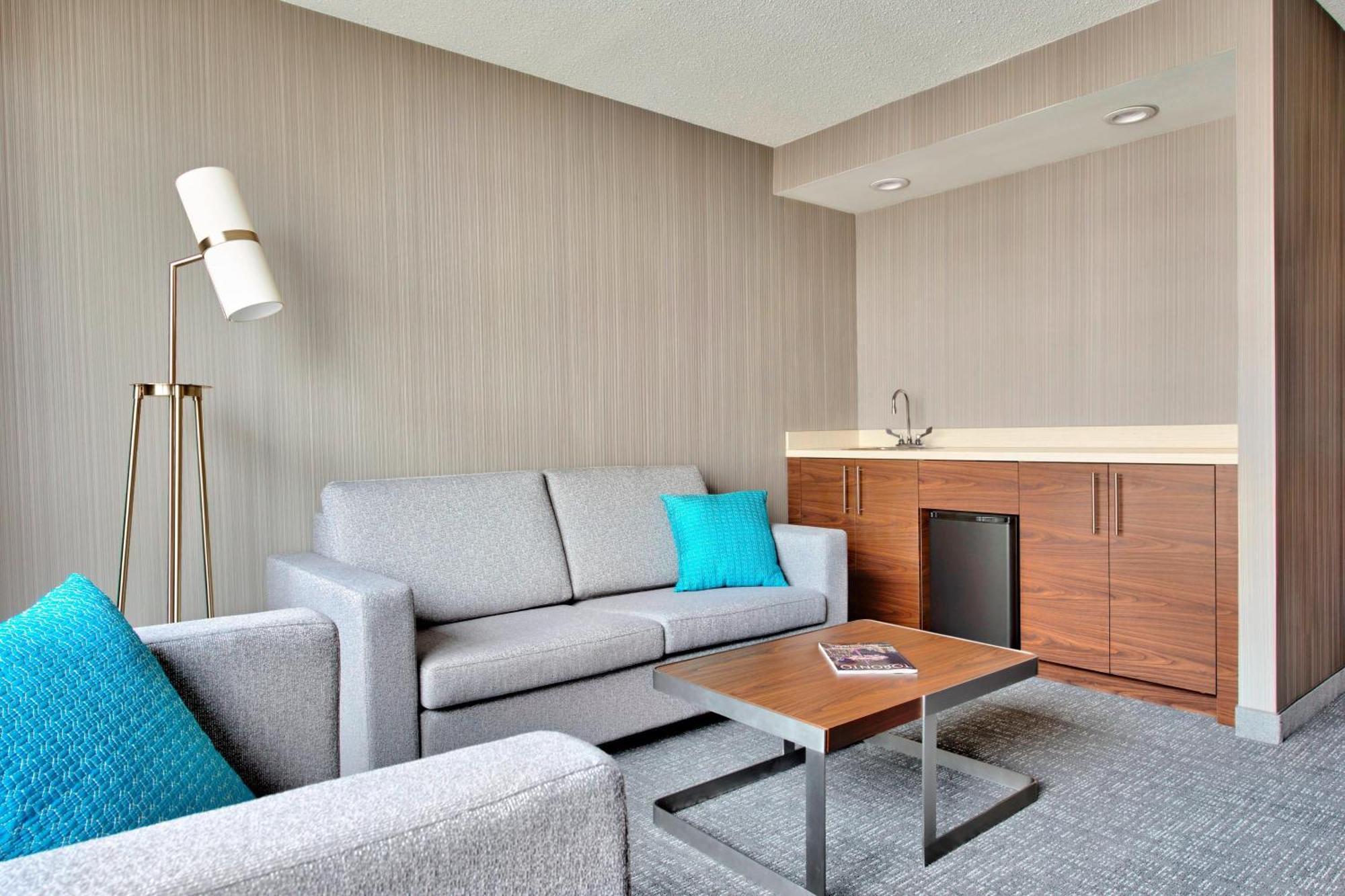 Courtyard By Marriott Toronto Downtown Hotel Ngoại thất bức ảnh